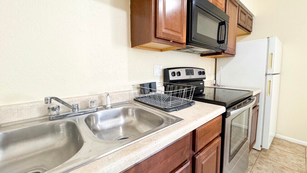 More Photos Of 8939 N 8th St, Phoenix Apartments For Sale