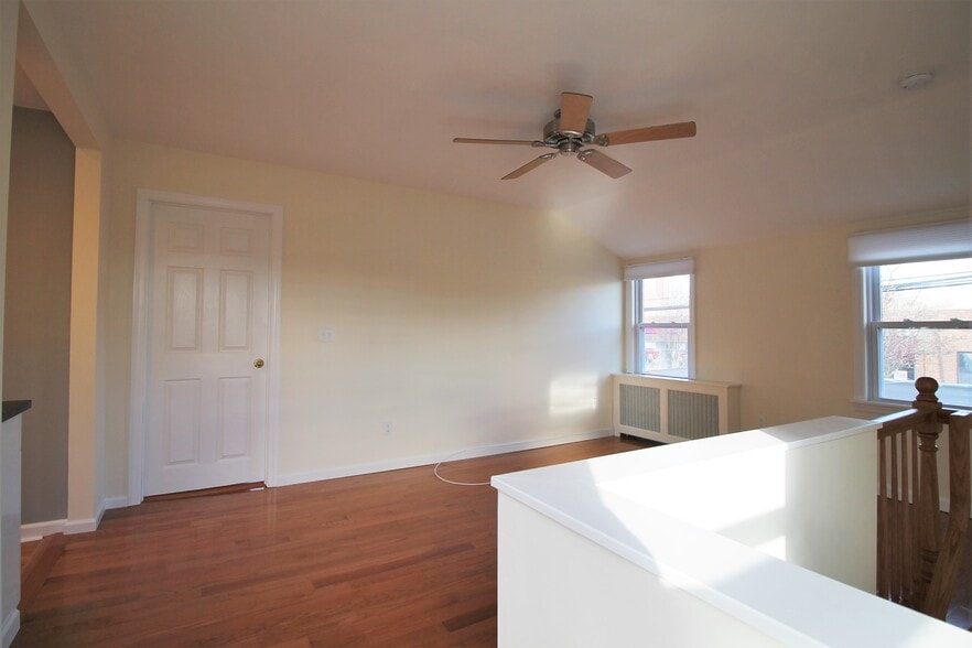 More Photos Of 270 Larkfield Rd, East Northport Storefront Retail Office For Sale