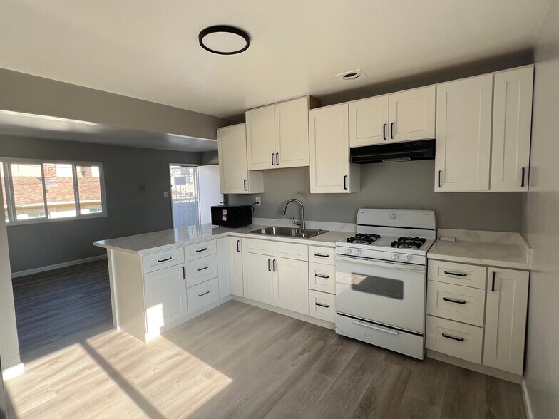 More Photos Of 5368 Fairfax Ave, Oakland Multifamily For Sale