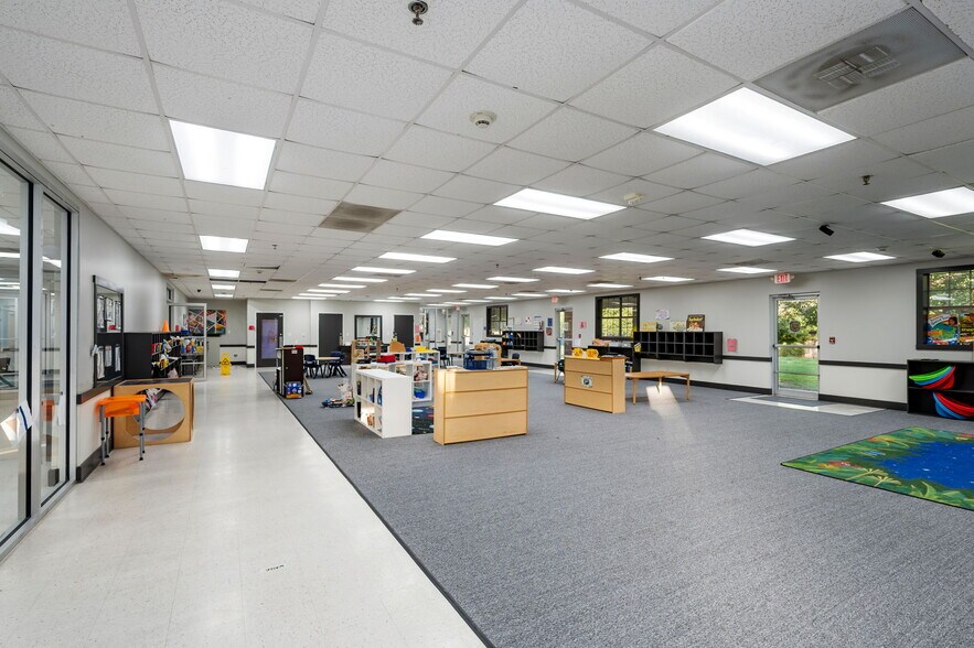More Photos Of 10002 Camino Bandera, San Antonio Daycare Center For Sale