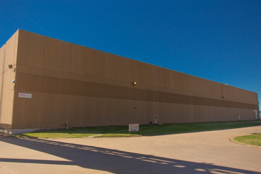 More Photos Of 8600 N Central Fwy, Wichita Falls Manufacturing For Sale