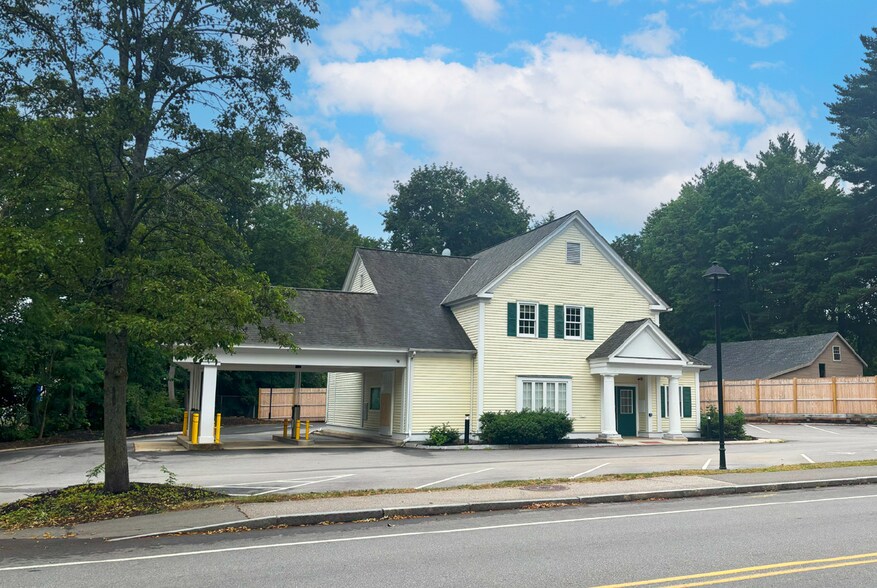 Primary Photo Of 80 Main St, Exeter Bank For Sale