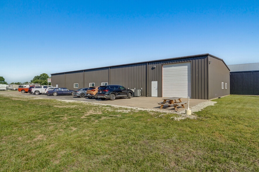 More Photos Of 4736 S 131st Rd, Bolivar Warehouse For Sale