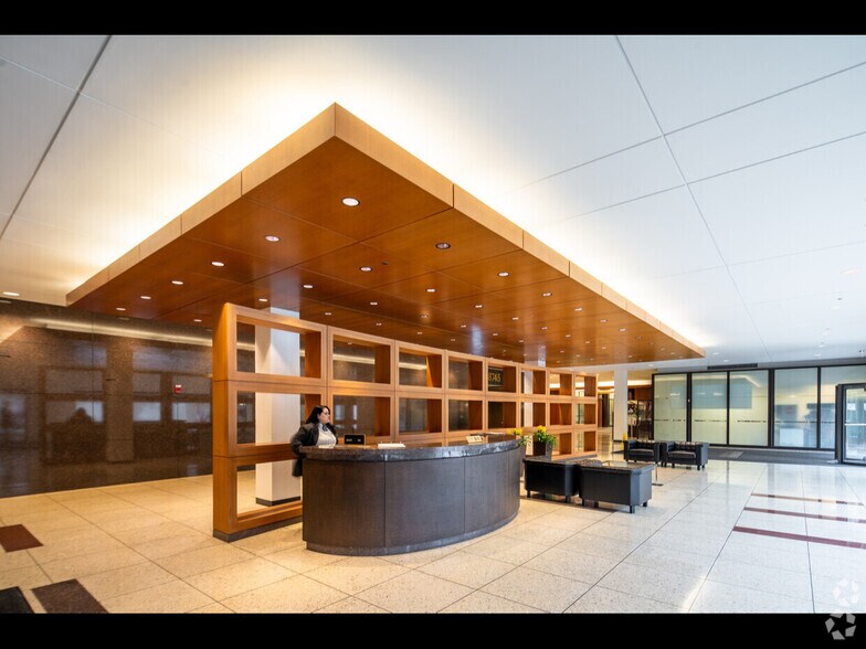 More Photos Of 8745 W Higgins Rd, Chicago Office For Sale