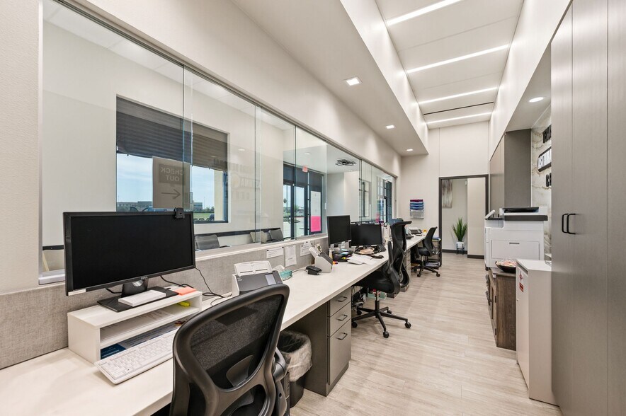 More Photos Of 3349 Golden Triangle Blvd, Fort Worth Medical For Lease