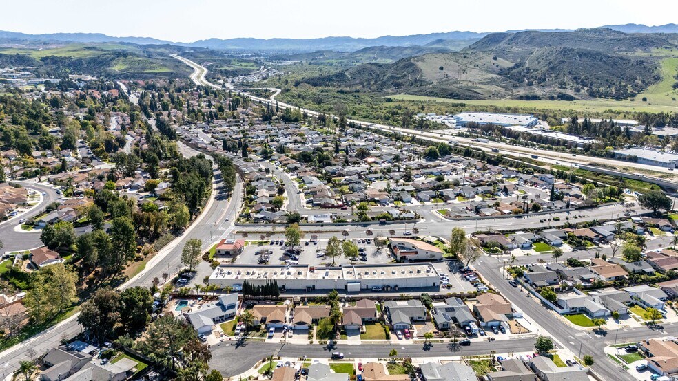 More Photos Of 14711 Princeton Ave, Moorpark Freestanding For Sale