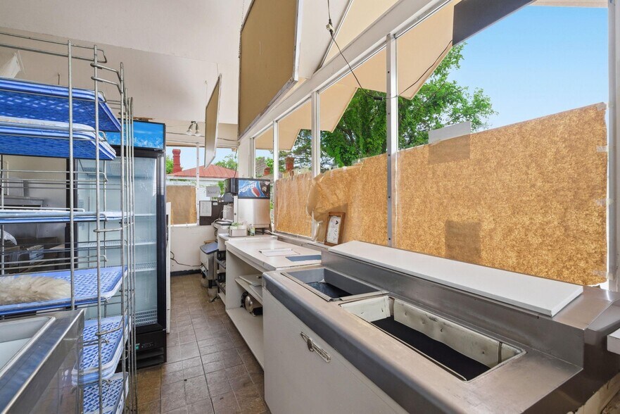 More Photos Of 415 S John St, Goldsboro Restaurant For Sale