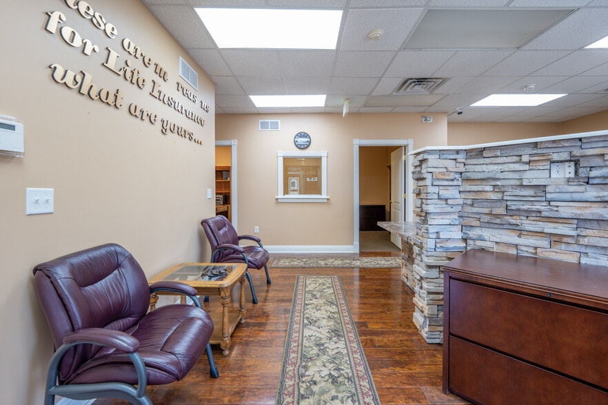 More Photos Of 2840 Ligonier St, Latrobe Office For Sale