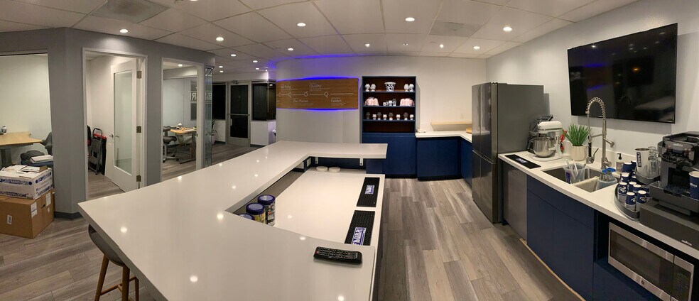 More Photos Of 509 N Sepulveda Blvd, Manhattan Beach Loft Creative Space For Sale