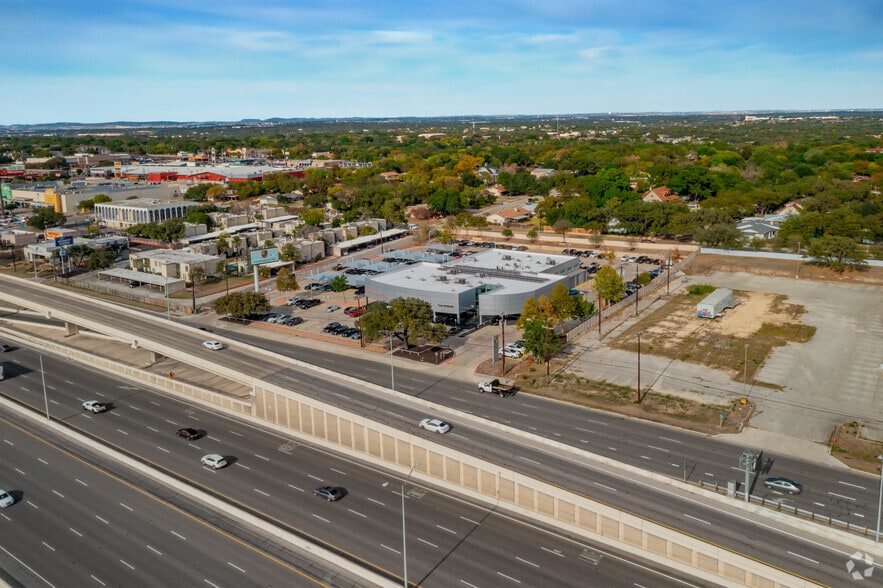 More Photos Of 9455 IH-10 W, San Antonio Auto Dealership For Sale