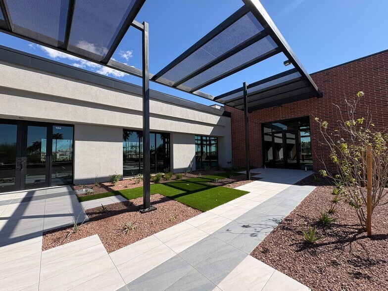 More Photos Of 20700 W Thomas Rd, Buckeye Medical For Lease