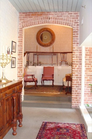 More Photos Of 201 N Pearl St, Natchez Hotel For Sale