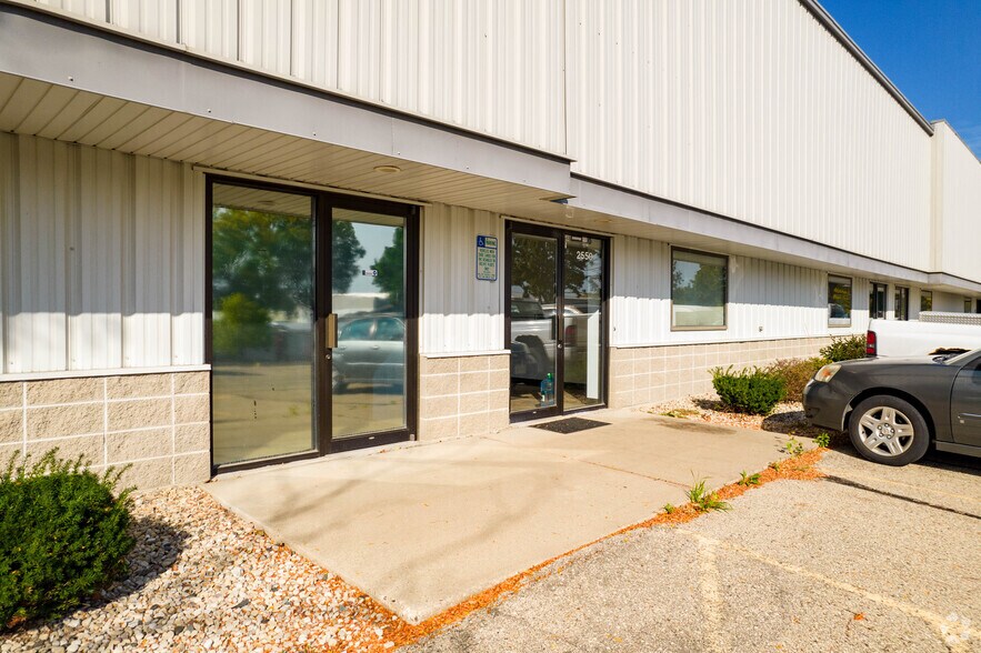 More Photos Of 2532-2550 Advance Rd, Madison Warehouse For Lease