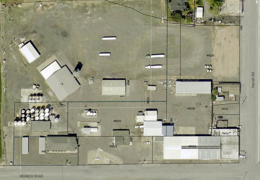 More Photos Of 8031 Branch Rd, Harrah Distribution For Sale