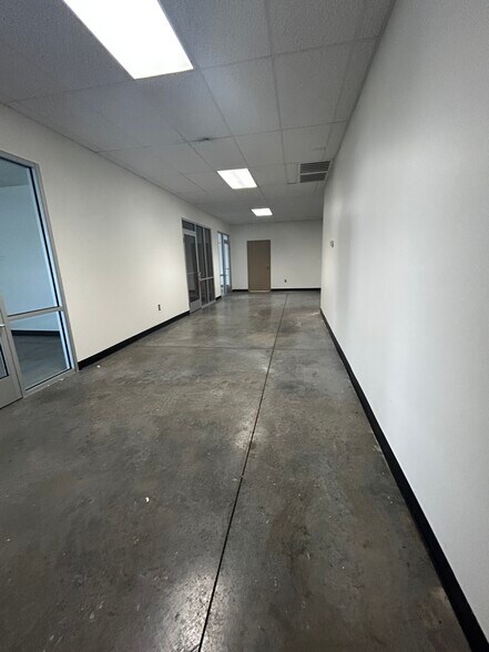 More Photos Of 10737 Dutchtown Rd, Knoxville Freestanding For Lease
