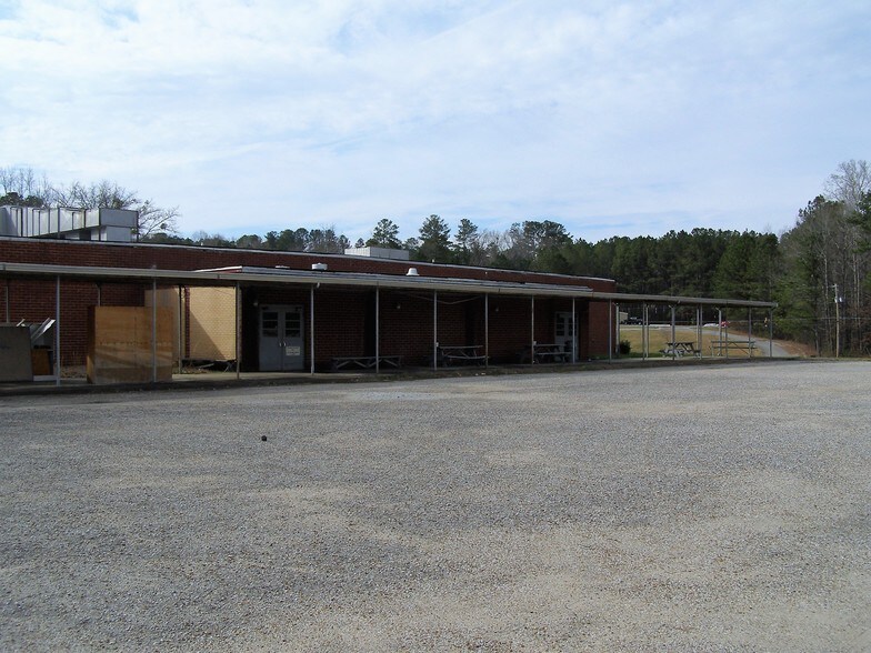 More Photos Of 2580 Highway 46, Heflin Warehouse For Lease