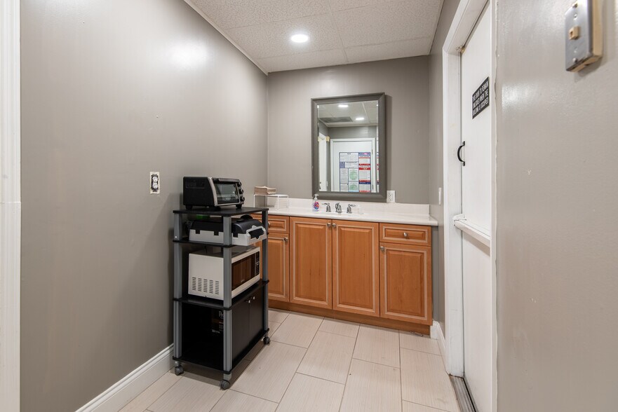 More Photos Of 315 E Strawbridge Ave, Melbourne Medical For Lease