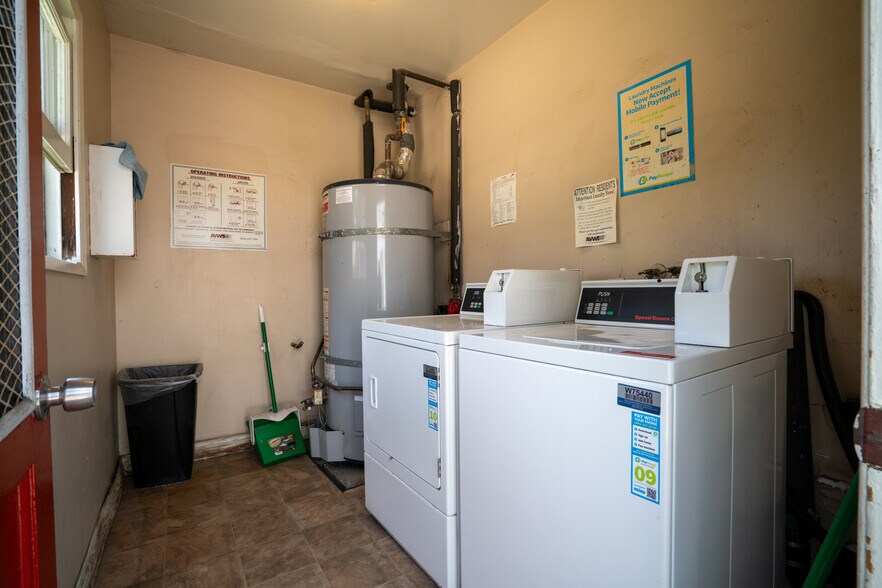 More Photos Of 1602-1608 W Juno Ave, Anaheim Apartments For Sale