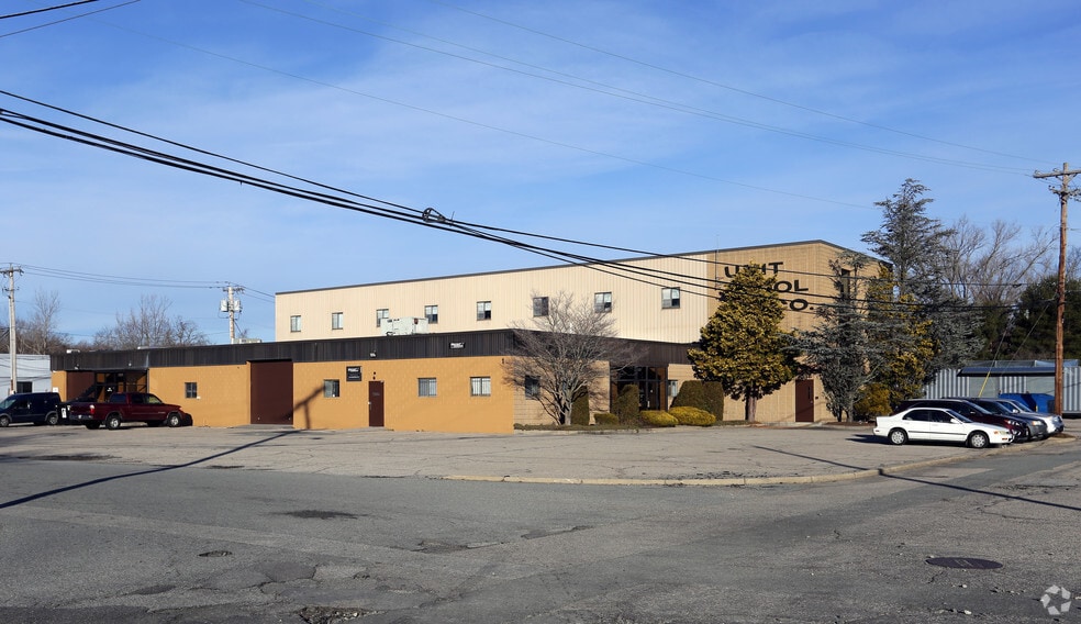 Primary Photo Of 53-101 Venturi Ave, Warwick Distribution For Lease