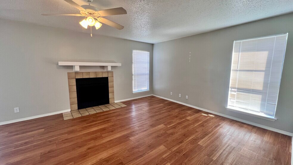 More Photos Of 804 Station St, Converse Multifamily For Sale