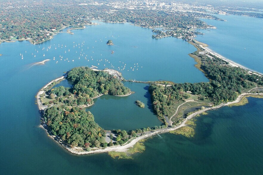 More Photos Of 259-263 Sound Beach Ave, Old Greenwich Freestanding For Lease