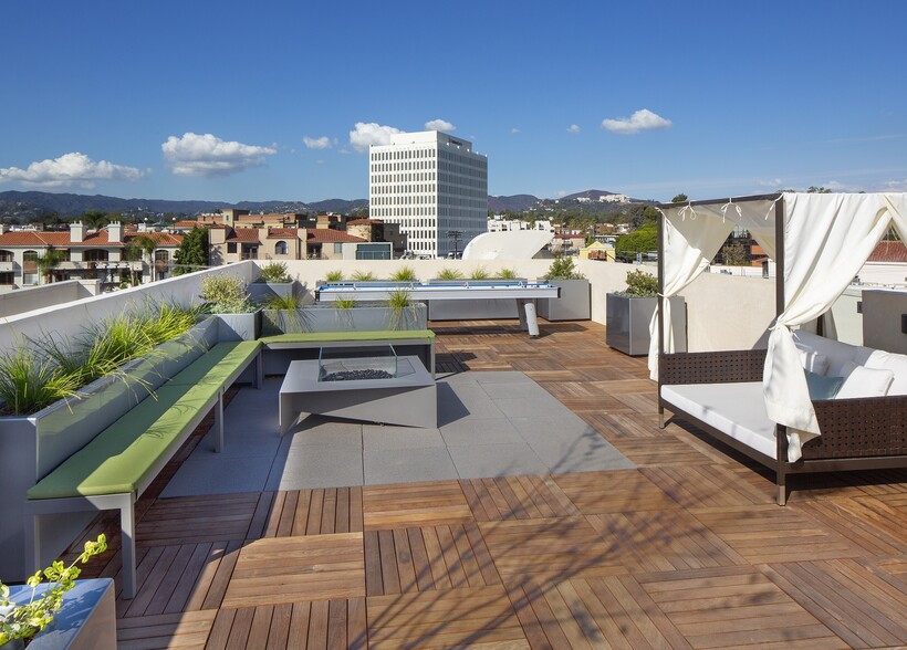 More Photos Of 11649 Mayfield Ave, Los Angeles Apartments For Sale