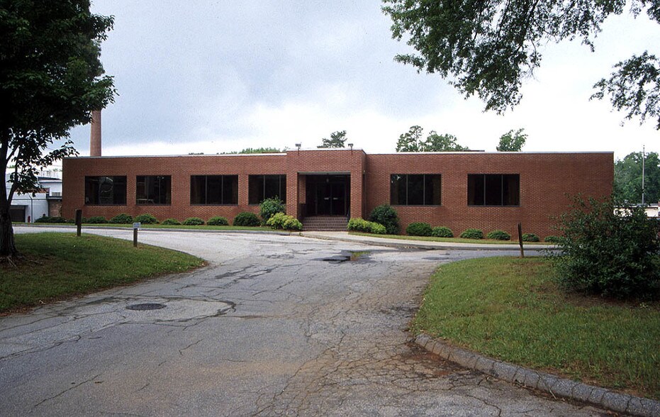 More Photos Of 600 S Broad St, Monroe Manufacturing For Lease