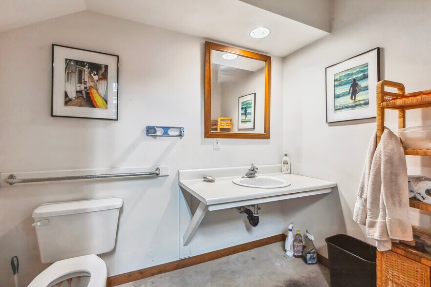 More Photos Of 205 Steelmanville Rd, Egg Harbor Township Self Storage For Sale