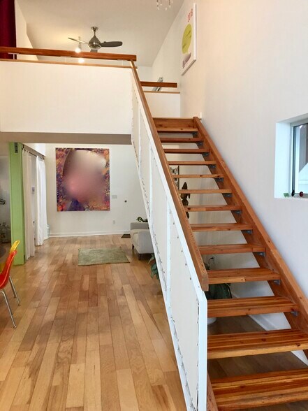 More Photos Of 615 Hampton Dr, Venice Apartments For Sale