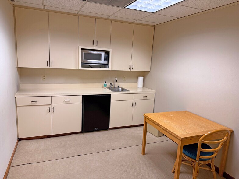 More Photos Of 1400 N Dutton Ave, Santa Rosa Medical For Sale