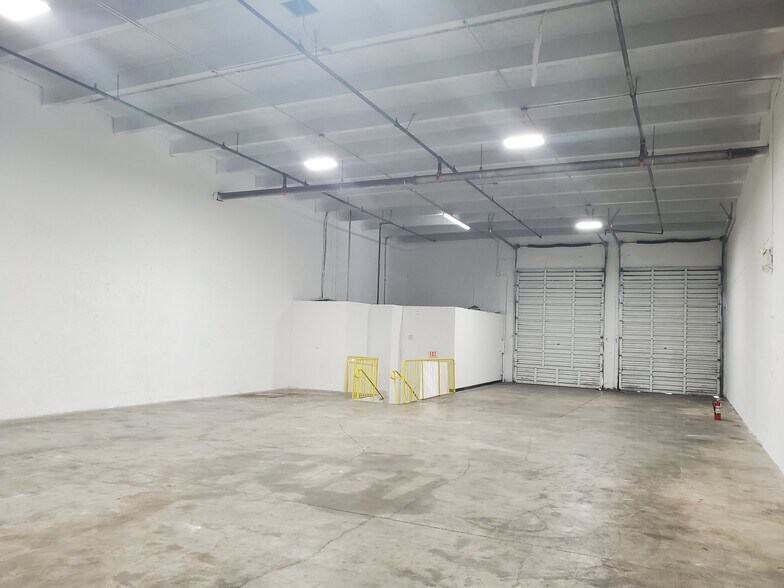 More Photos Of 10302 NW South River Dr, Medley Unknown For Lease