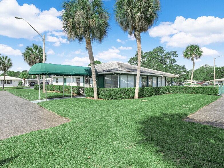 Primary Photo Of 601 Imperial blvd, Lakeland Specialty For Sale