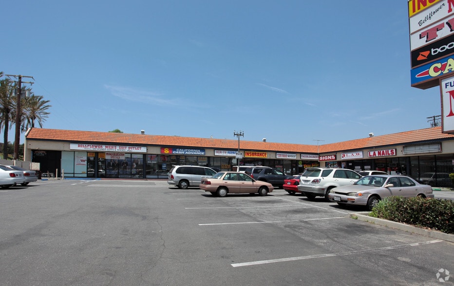 More Photos Of 17143 Bellflower Blvd, Bellflower Unknown For Lease