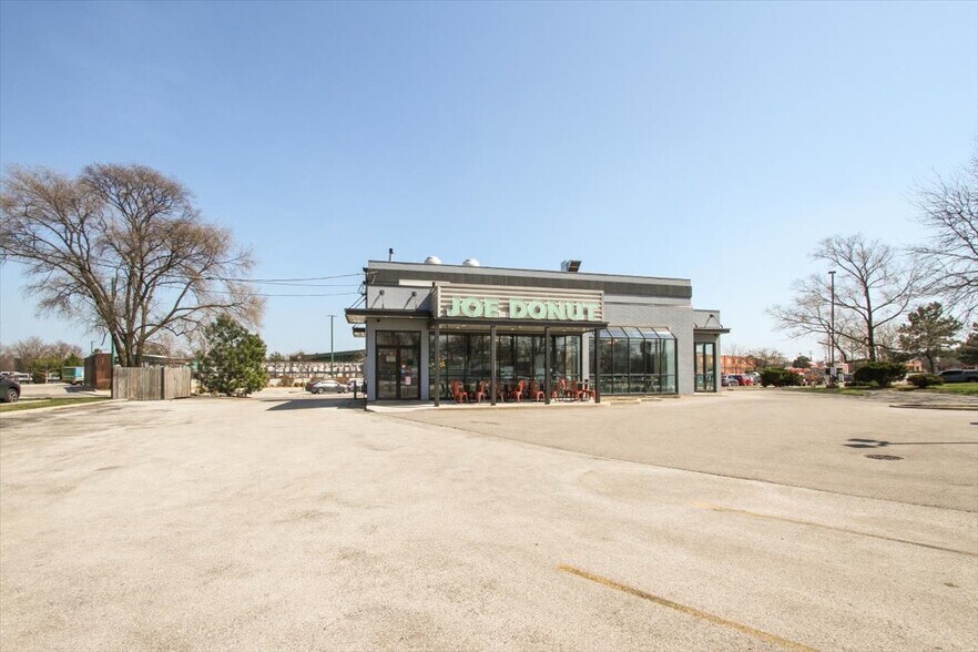 More Photos Of 720 E Rand Rd, Mount Prospect Fast Food For Sale