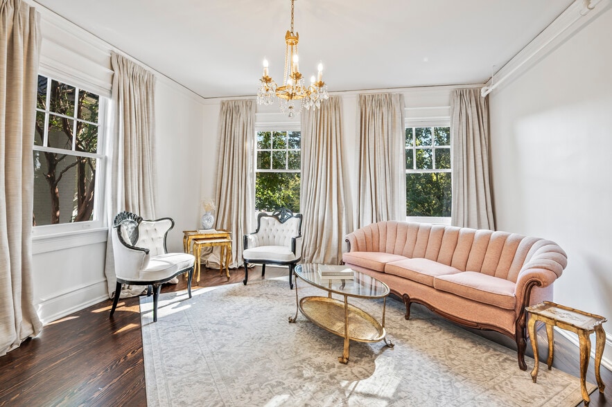 More Photos Of 507 N Church St, Greensboro Specialty For Sale