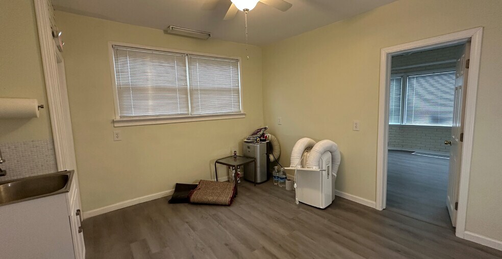 More Photos Of 5454 N Hamilton Rd, Gahanna Storefront Retail Office For Lease