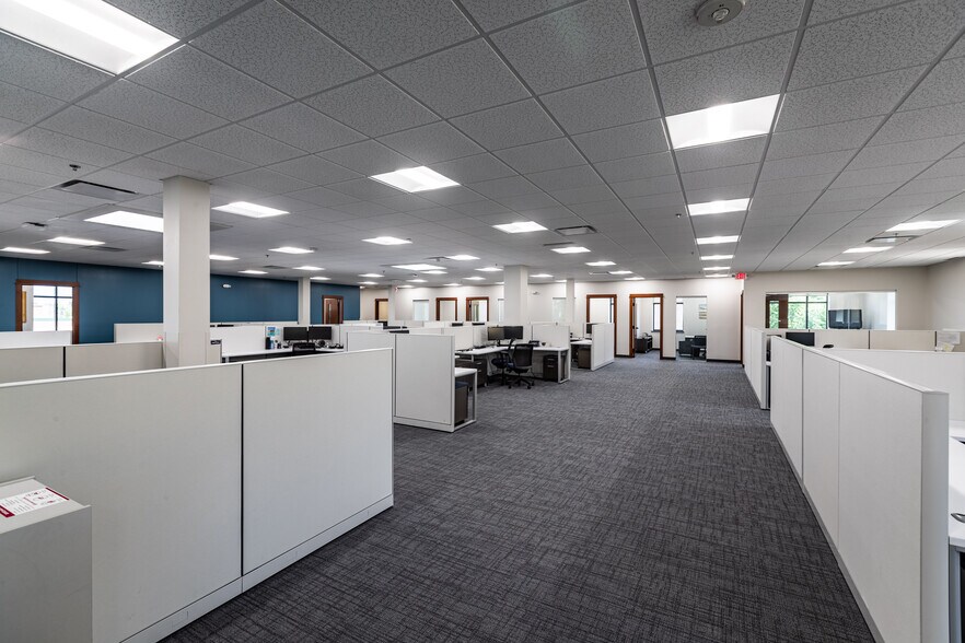 More Photos Of 2 Copeland Ave, La Crosse Office For Sale