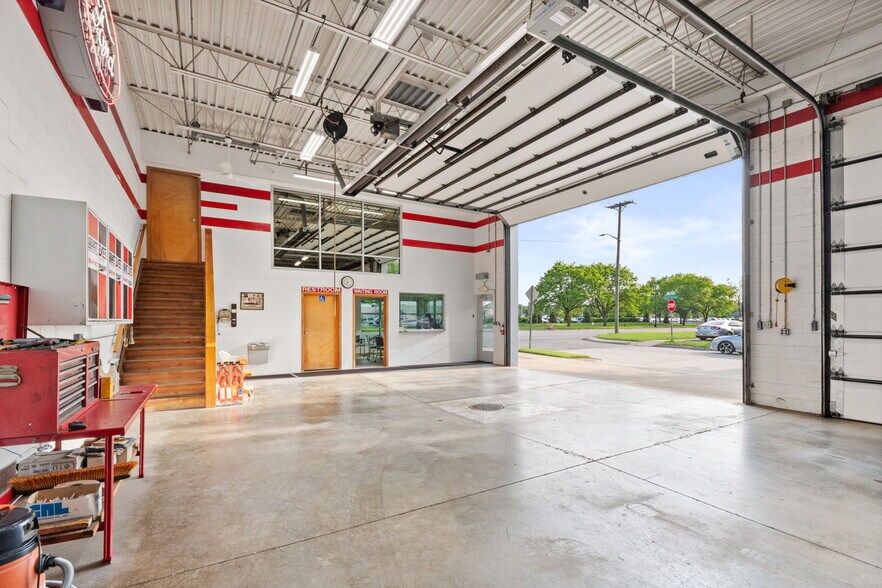 More Photos Of 21052 Van Born Rd, Dearborn Heights Warehouse For Sale