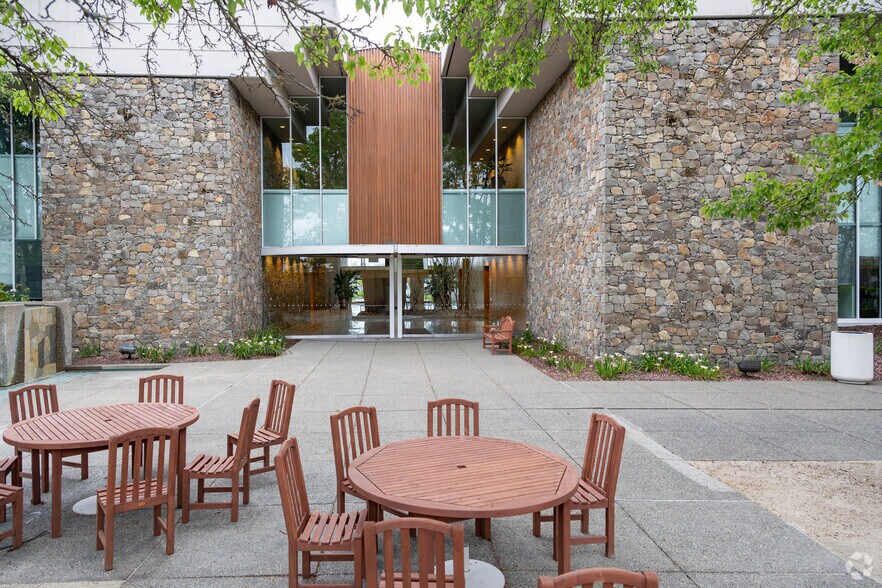 More Photos Of 2235 Mercury Way, Santa Rosa Medical For Lease