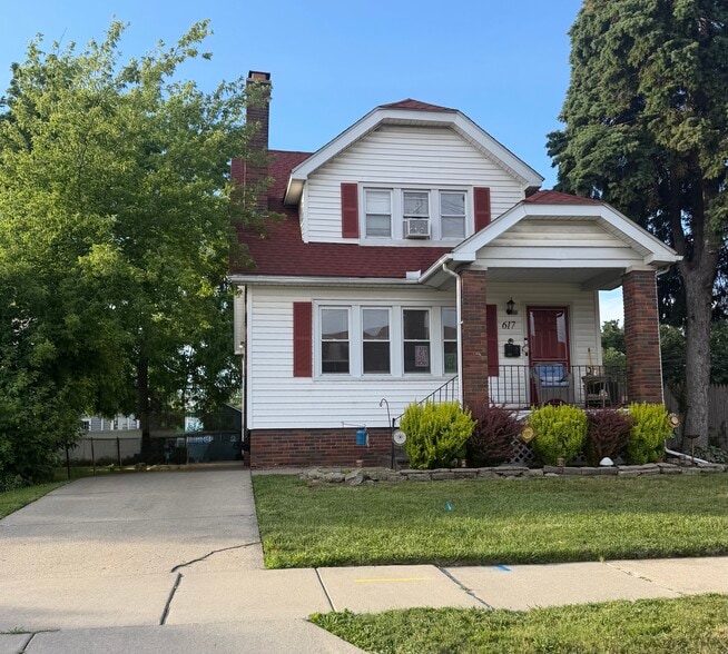 More Photos Of , Ferndale Multifamily For Sale