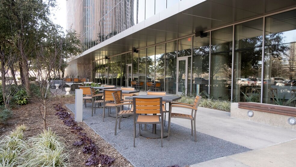 More Photos Of 2801 N Central Expy, Dallas Office For Sale