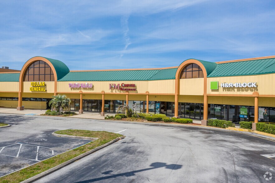More Photos Of 204-298 E Semoran Blvd, Casselberry General Retail For Lease