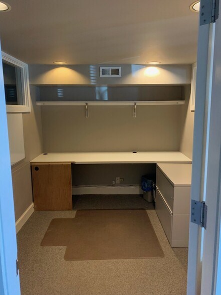 More Photos Of 4314 E Madison St, Seattle Office For Lease