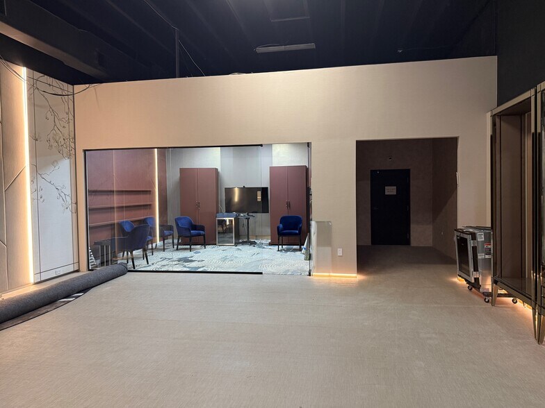 More Photos Of 1406-1416 N Dixie Hwy, Hollywood Warehouse For Lease