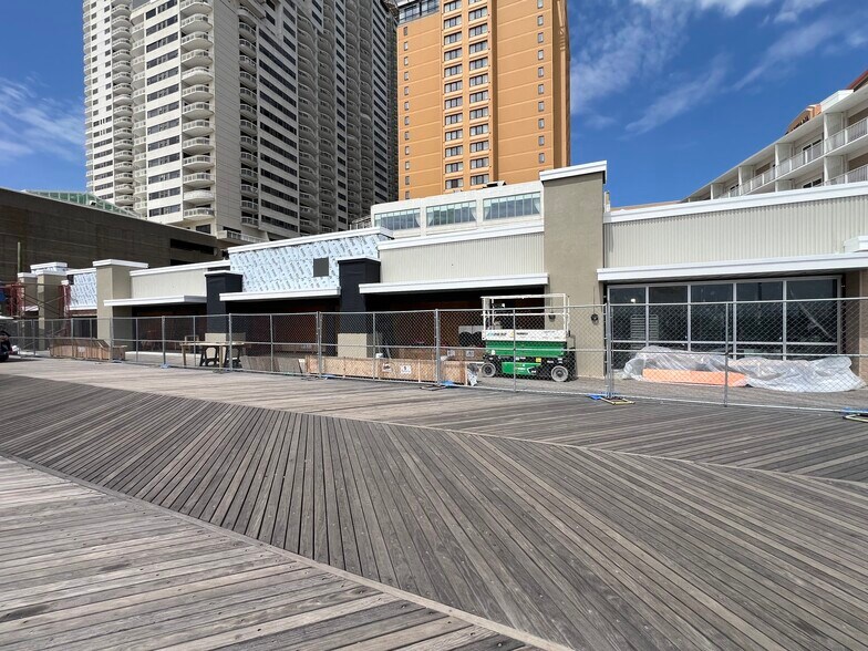 More Photos Of 110 S Morris Ave, Atlantic City Hotel For Lease