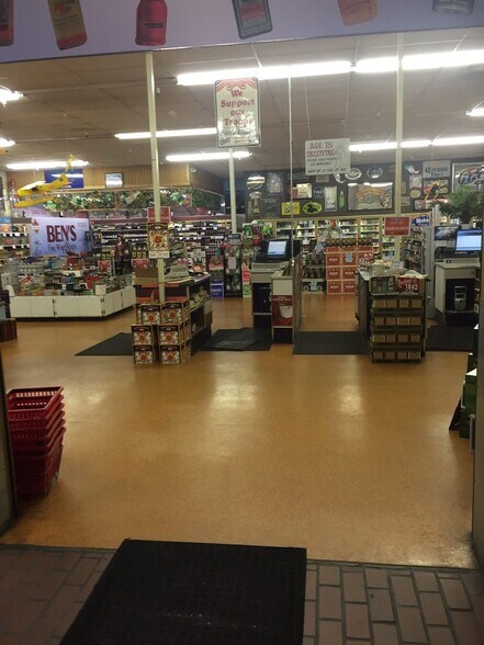 More Photos Of 4794 N Virginia St, Reno Storefront Retail Office For Lease