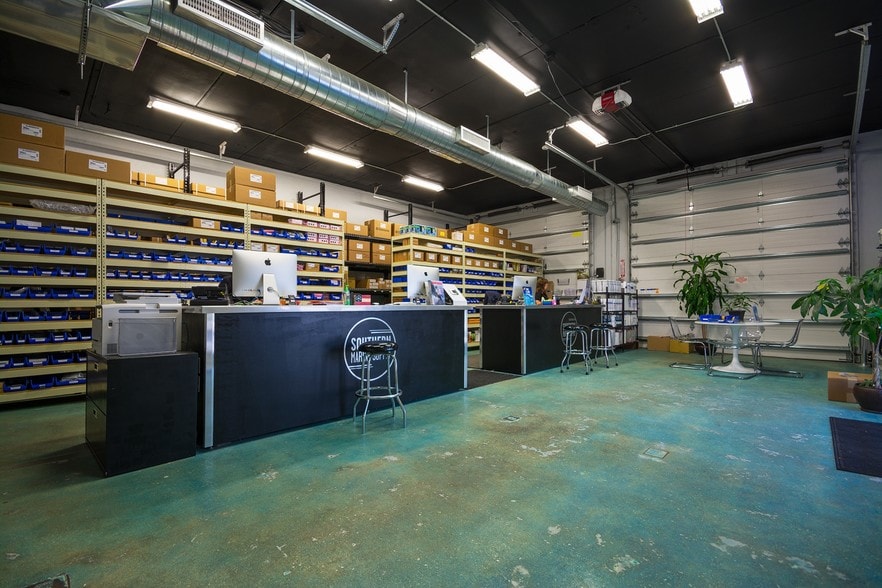 More Photos Of 2600 SW 3rd Ave, Fort Lauderdale Light Distribution For Sale