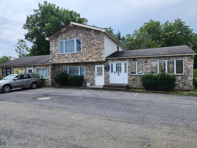 More Photos Of 1980 US-209, Brodheadsville Office Residential For Lease