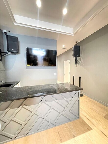 More Photos Of 74A Hillside Ave, Williston Park Storefront For Sale