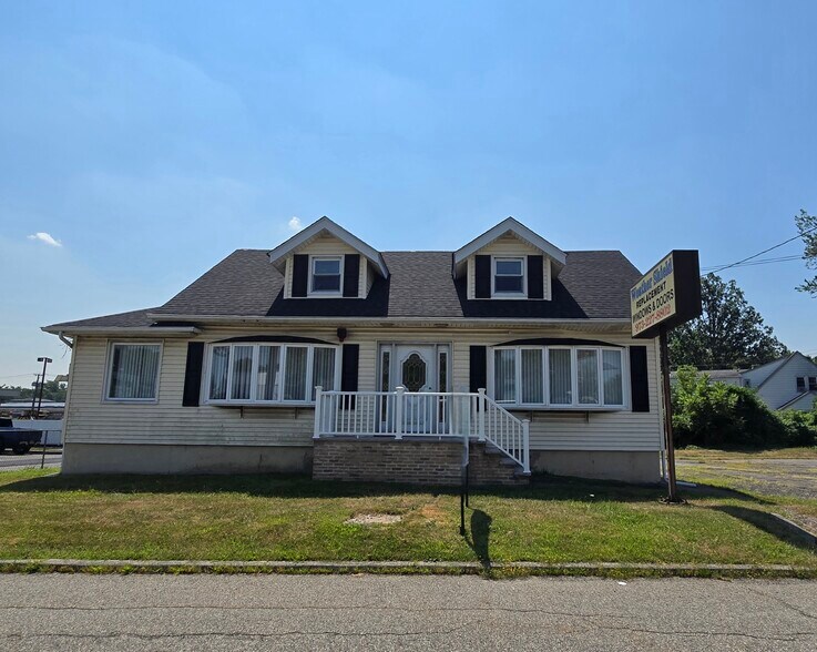 More Photos Of 588 US Highway 46, Fairfield Medical For Sale